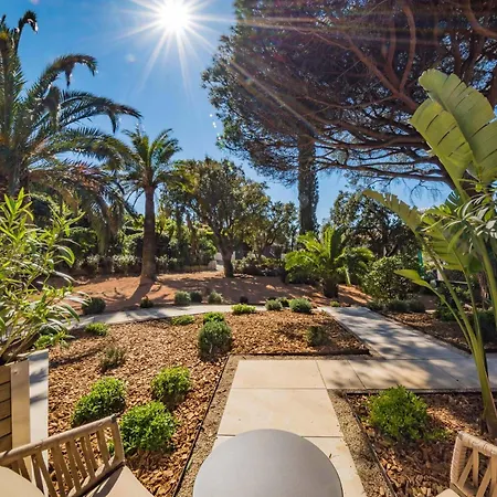 Les Capucines Saint Tropez Hotel Gassin Buitenkant foto